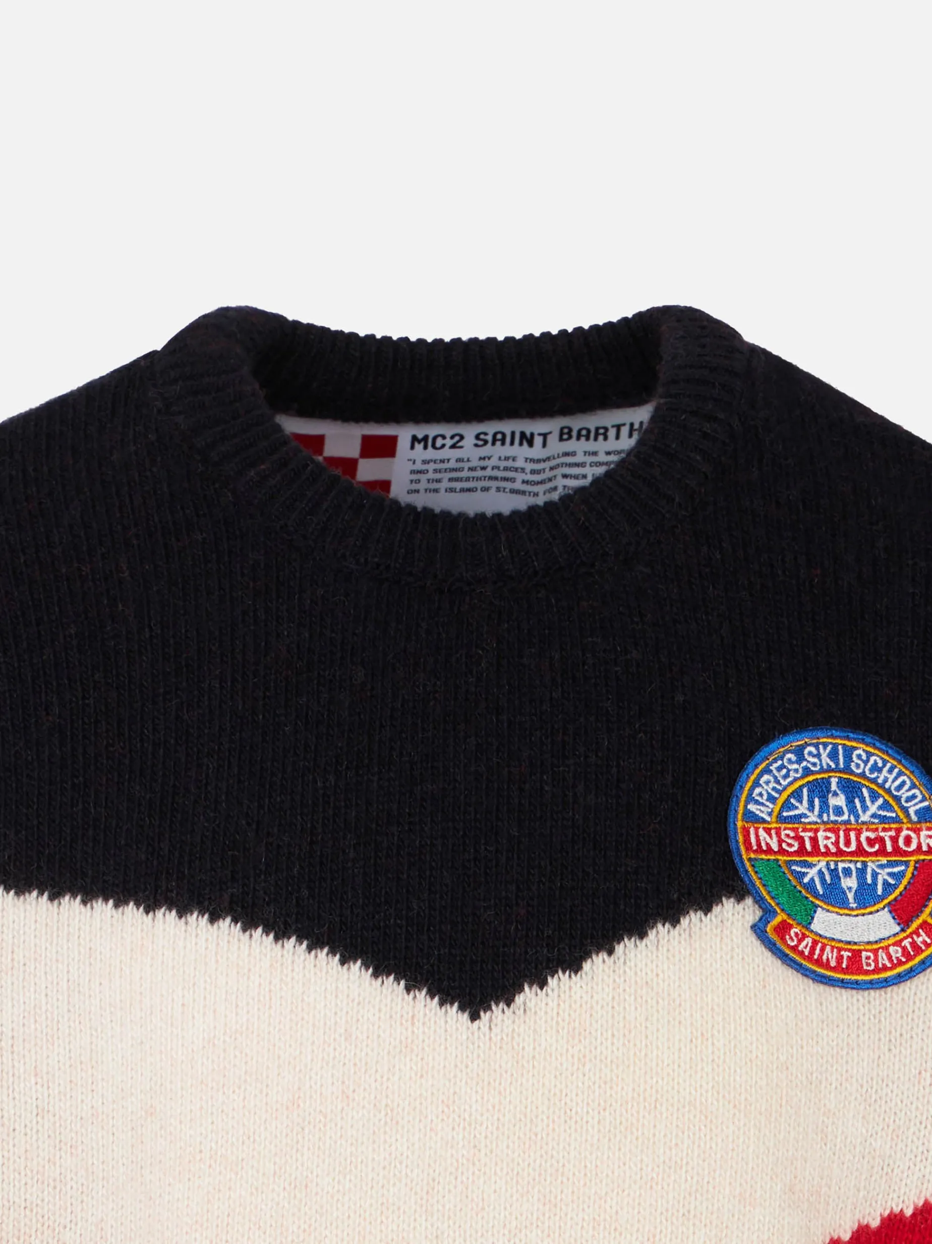 Maglia da bambino rossa e blu con patch