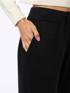 Pantaloni jogger neri da donna in maglia