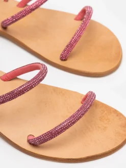 Sandali flat avvolgenti con strass fucsia