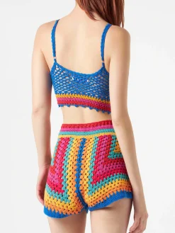 Top all'uncinetto multicolore